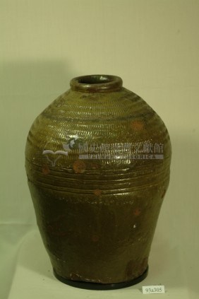綠褐釉拍打印紋窄口豐肩式陶甕藏品圖，第1張