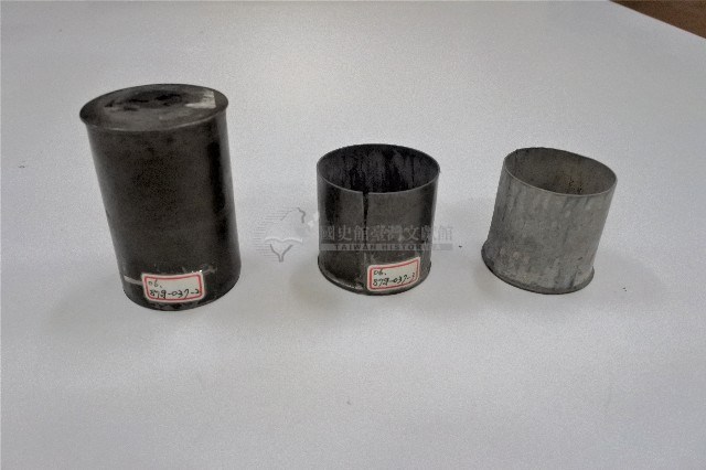 金屬製圓筒型袋蓋藥盒藏品圖，第4張