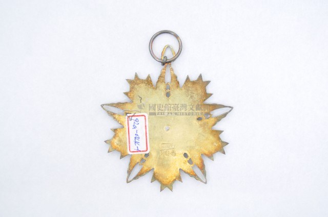 空軍復興榮譽二等勳章藏品圖，第2張