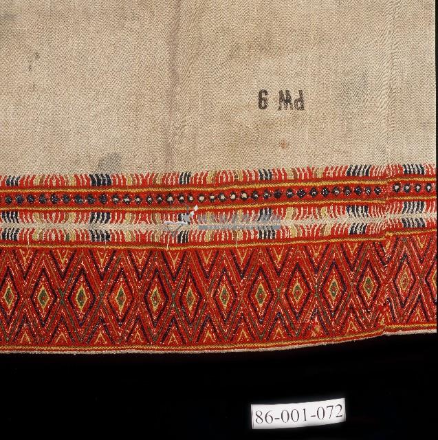 排灣族褐色織品方巾藏品圖，第3張