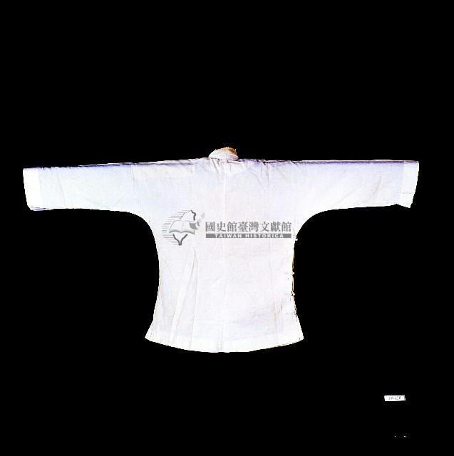 臺灣漢人族群女性白色立領大襟衫藏品圖，第3張