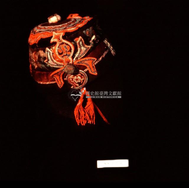 深色吉祥繡樣童帽藏品圖，第3張