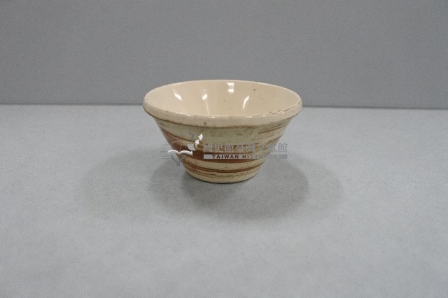 青釉彩繪印文植物紋凹口杯（多件）藏品圖，第3張