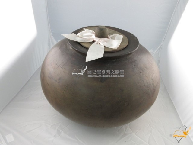帶蓋窄口鼓腹木胎甕藏品圖，第3張