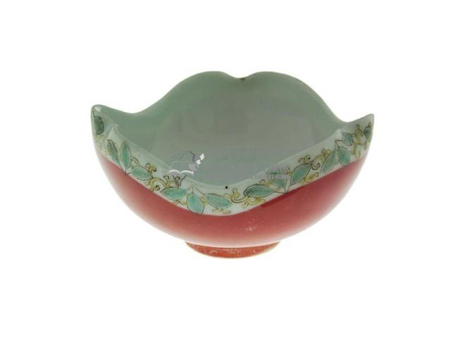 紅地五彩卷草紋花口碗（多組）藏品圖，第3張