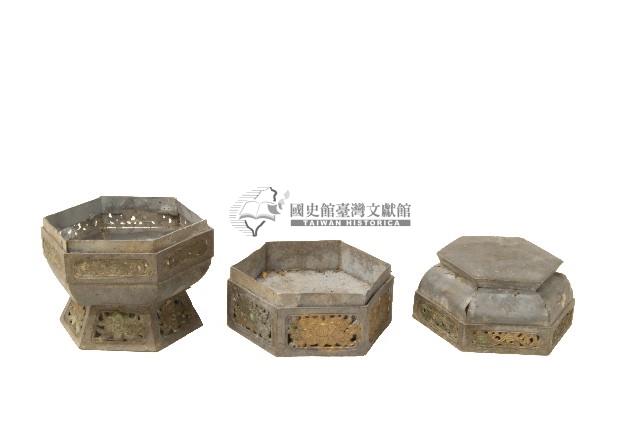 三層六邊形錫製粉盒藏品圖，第3張