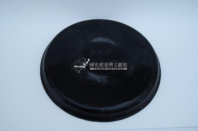 漆繪罐紋塑膠圓形茶盤藏品圖，第3張