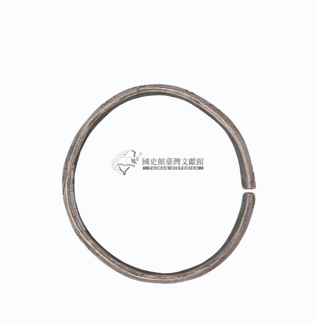 金屬製壽字刻紋手環一對藏品圖，第3張