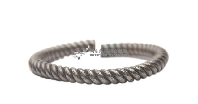 金屬製繩紋手環一對藏品圖，第3張