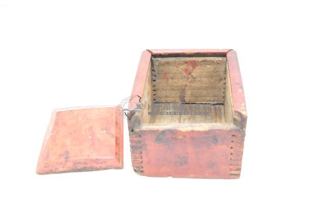 紅色深腹屜蓋盒藏品圖，第3張