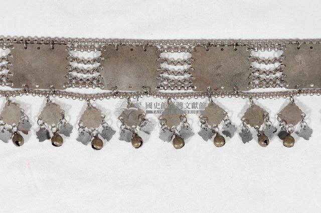 排灣族金屬男肩飾帶藏品圖，第3張