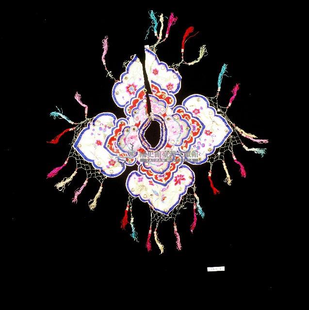 花卉刺繡雲肩藏品圖，第1張