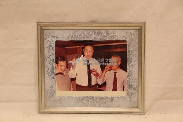 與吳敦義三人合照之照片藏品圖，第1張