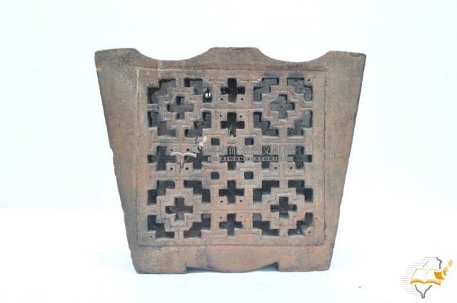 灰胎鏤空矩形筷籠藏品圖，第1張