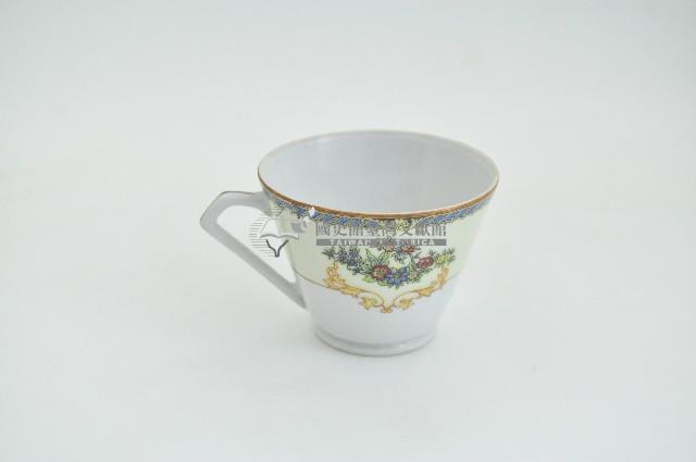 醬口五彩貼花折枝花卉紋咖啡杯藏品圖，第1張