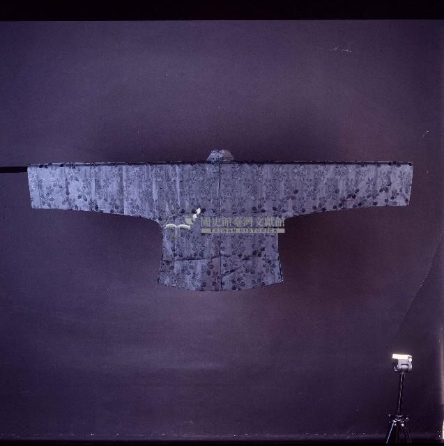 臺灣漢人族群男性黑色提花對襟衫藏品圖，第1張