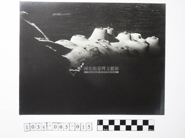 黃則修攝野柳地景燭臺石藏品圖，第1張