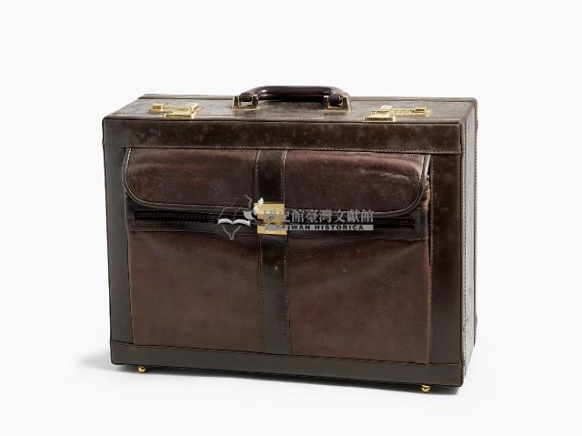 長方形提把式厚皮箱藏品圖，第1張