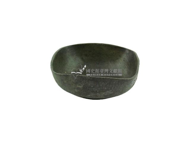 香園閣四委角口淺腹銀碗藏品圖，第1張