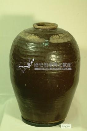 醬釉拍打印紋窄口豐肩式陶甕藏品圖，第1張