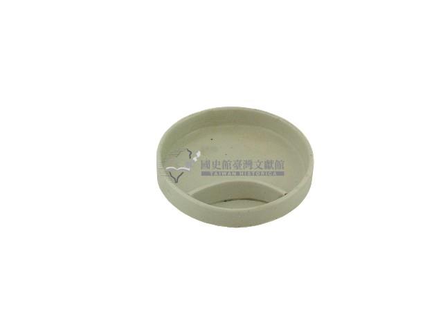 陶瓷製灰褐色圓盤狀菸灰缸藏品圖，第1張