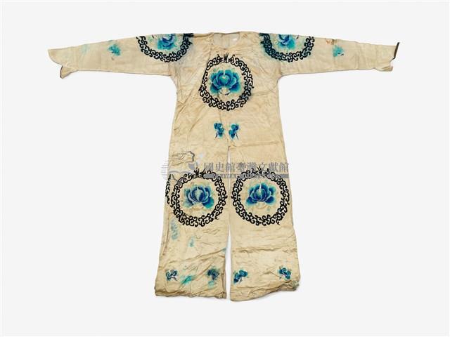 乳白色花樣戲服藏品圖，第1張