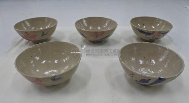 簡筆青花彩繪折枝花卉紋碗（5）藏品圖，第1張