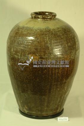 棕褐釉拍打印紋窄口豐肩式甕藏品圖，第1張