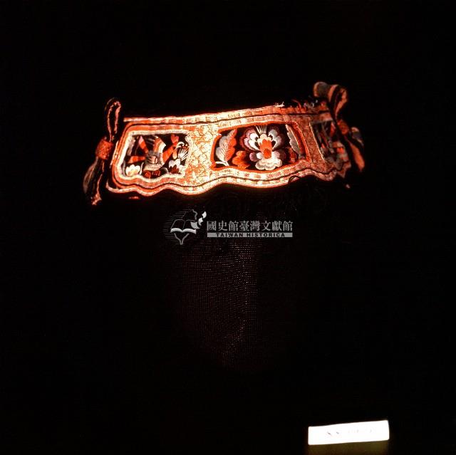 喜鵲刺繡童帽藏品圖，第1張