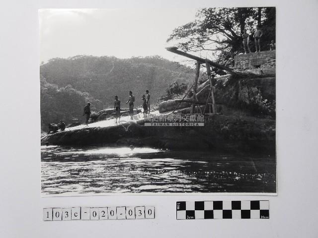 黃則修攝碧潭晨泳藏品圖，第1張