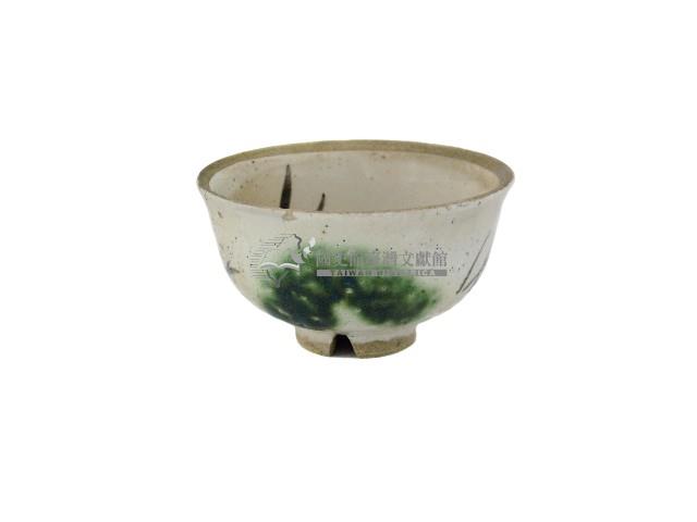 白地彩繪花草紋陶碗藏品圖，第1張