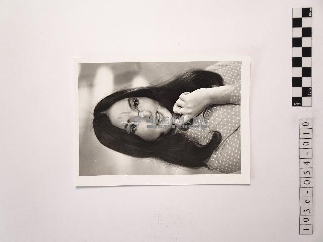 黃則修攝女藝人邵佩玉藏品圖，第1張