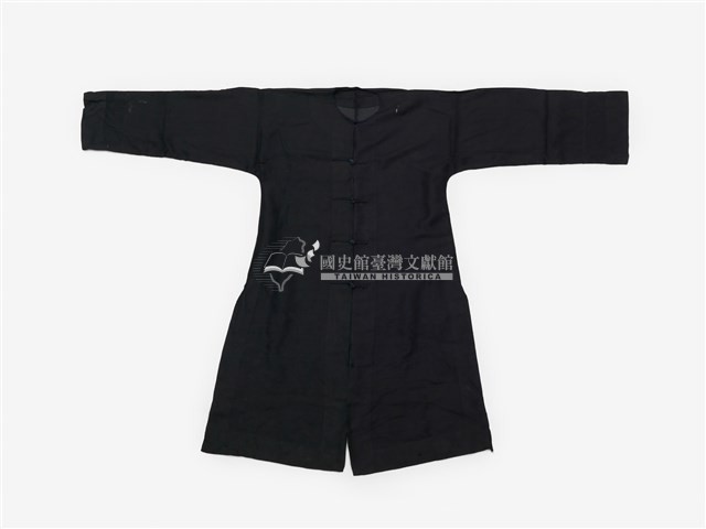 黑色素面中間開襟戲服藏品圖，第1張