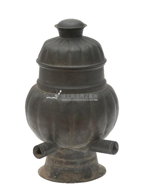 錫製瓜型蓋罐四管柱香油臺藏品圖，第1張