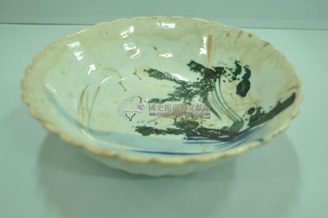 葵花口彩繪山水孤帆紋深腹盤藏品圖，第1張