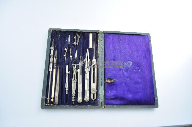 鐵製圓規組藏品圖，第1張