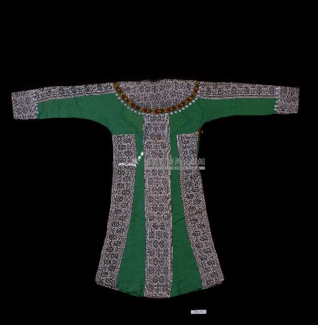 排灣族圓領大襟長袖女用長袍藏品圖，第1張