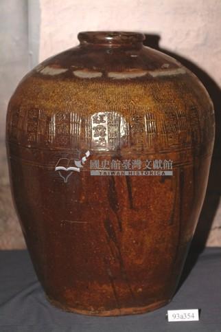 紅露酒印紅棕釉拍打印紋窄口豐肩式陶甕藏品圖，第1張