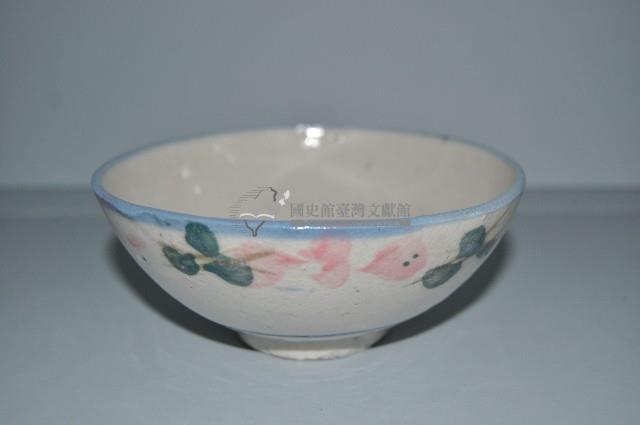 鶯歌彩繪藍口簡筆花卉紋碗藏品圖，第1張