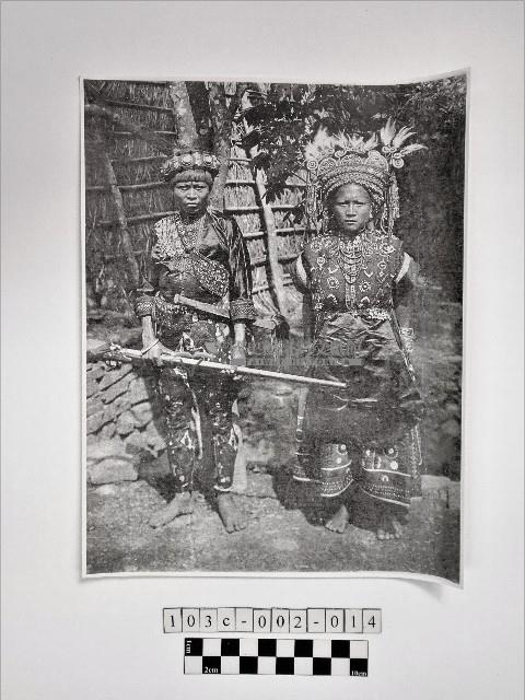 黃則修攝原住民合影照藏品圖，第1張