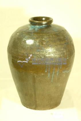 褐綠釉直條篦紋窄口豐肩式陶甕藏品圖，第1張