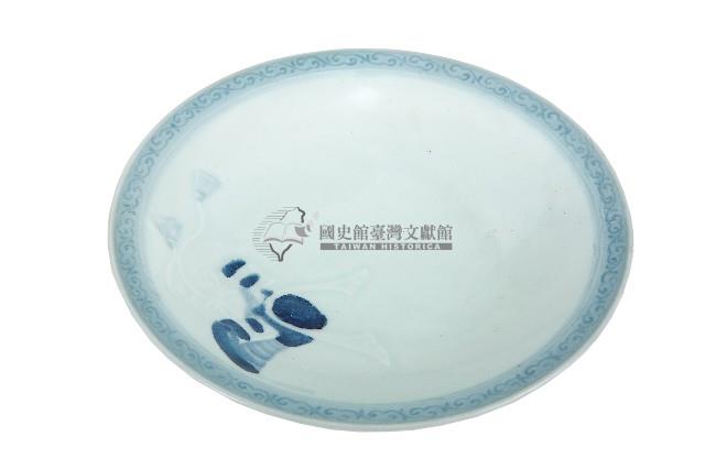 青花日本武士帽盔紋青白瓷盤藏品圖，第1張