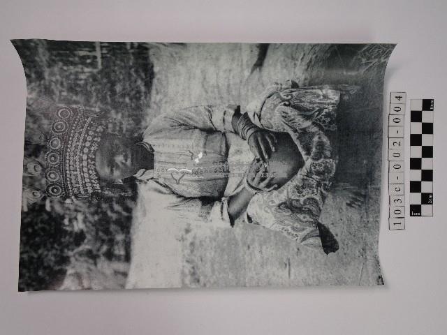 黃則修攝原住民女童藏品圖，第1張