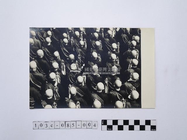 黃則修攝師父頭部背影藏品圖，第1張