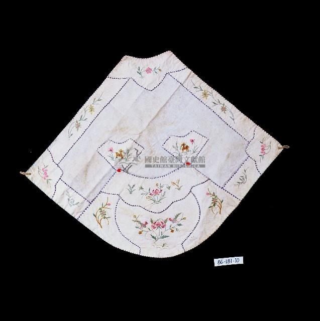 白色吉祥刺繡肚兜藏品圖，第1張