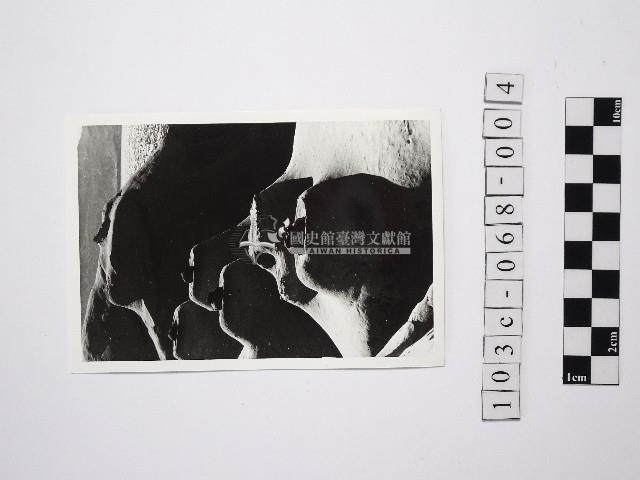 黃則修攝野柳地景燭臺石4藏品圖，第1張