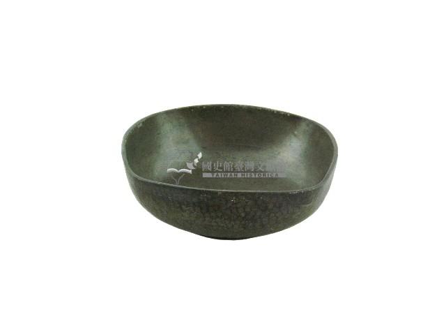 香園閣四委角口淺腹銀碗藏品圖，第1張