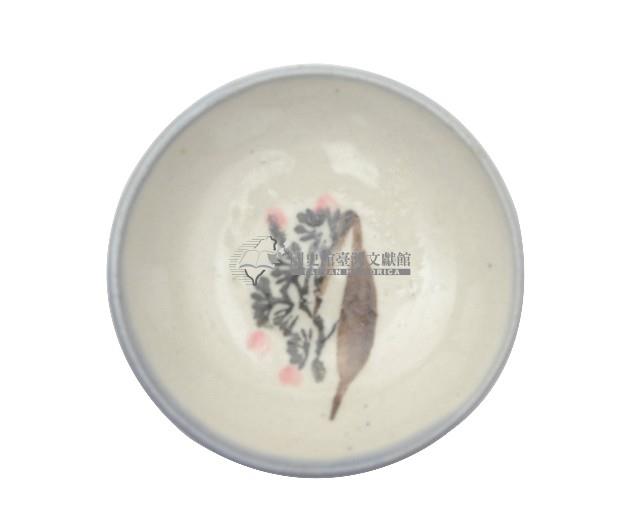 彩繪花草紋盤藏品圖，第1張