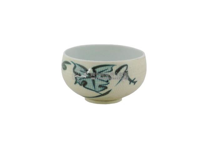 白地綠釉荷葉紋瓷杯藏品圖，第1張