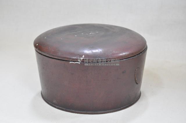 深紅褐色漆帶蓋圓形木盒藏品圖，第1張